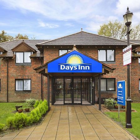 Days Inn Maidstone Eksteriør bilde