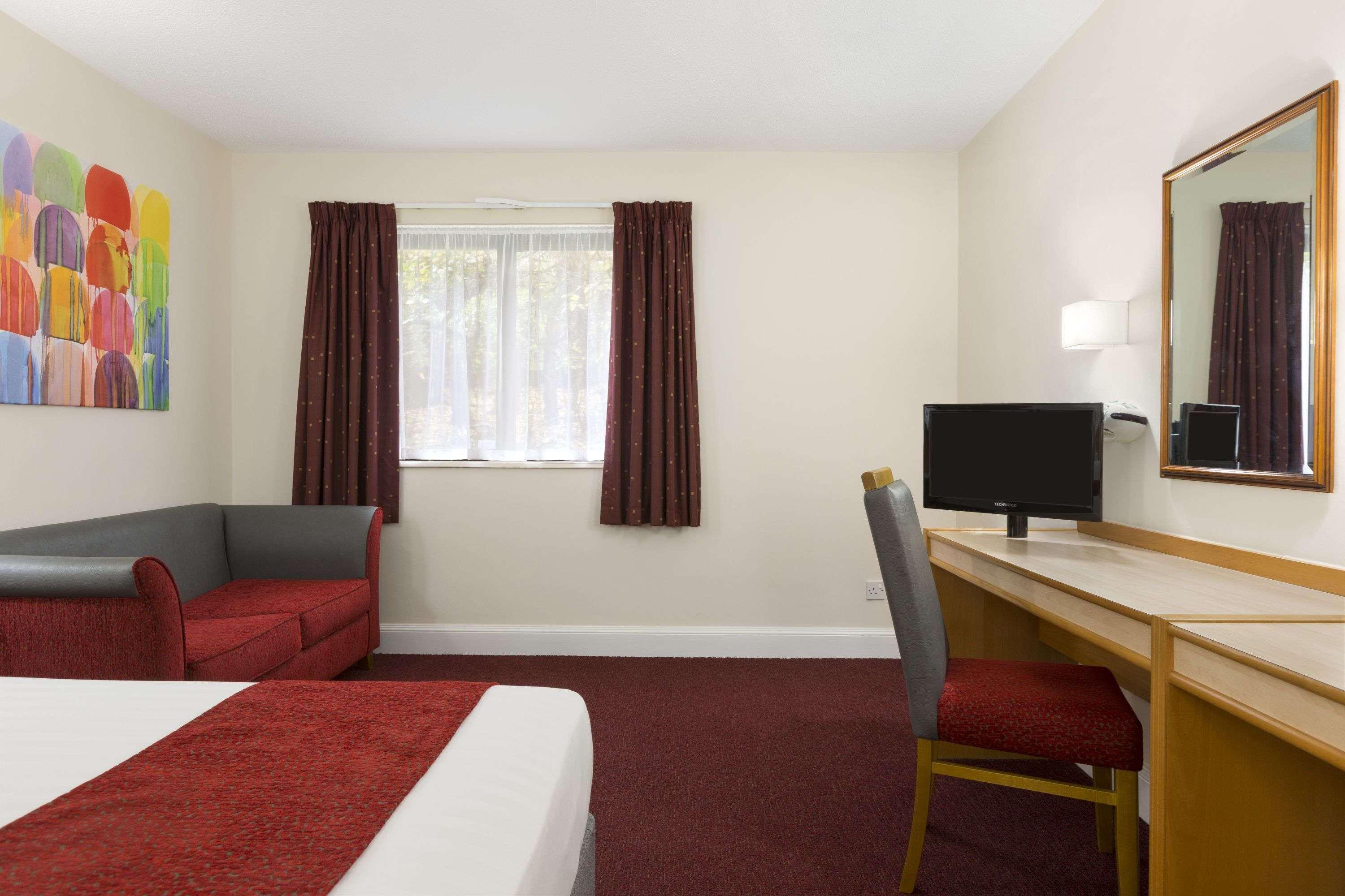 Days Inn Maidstone Eksteriør bilde