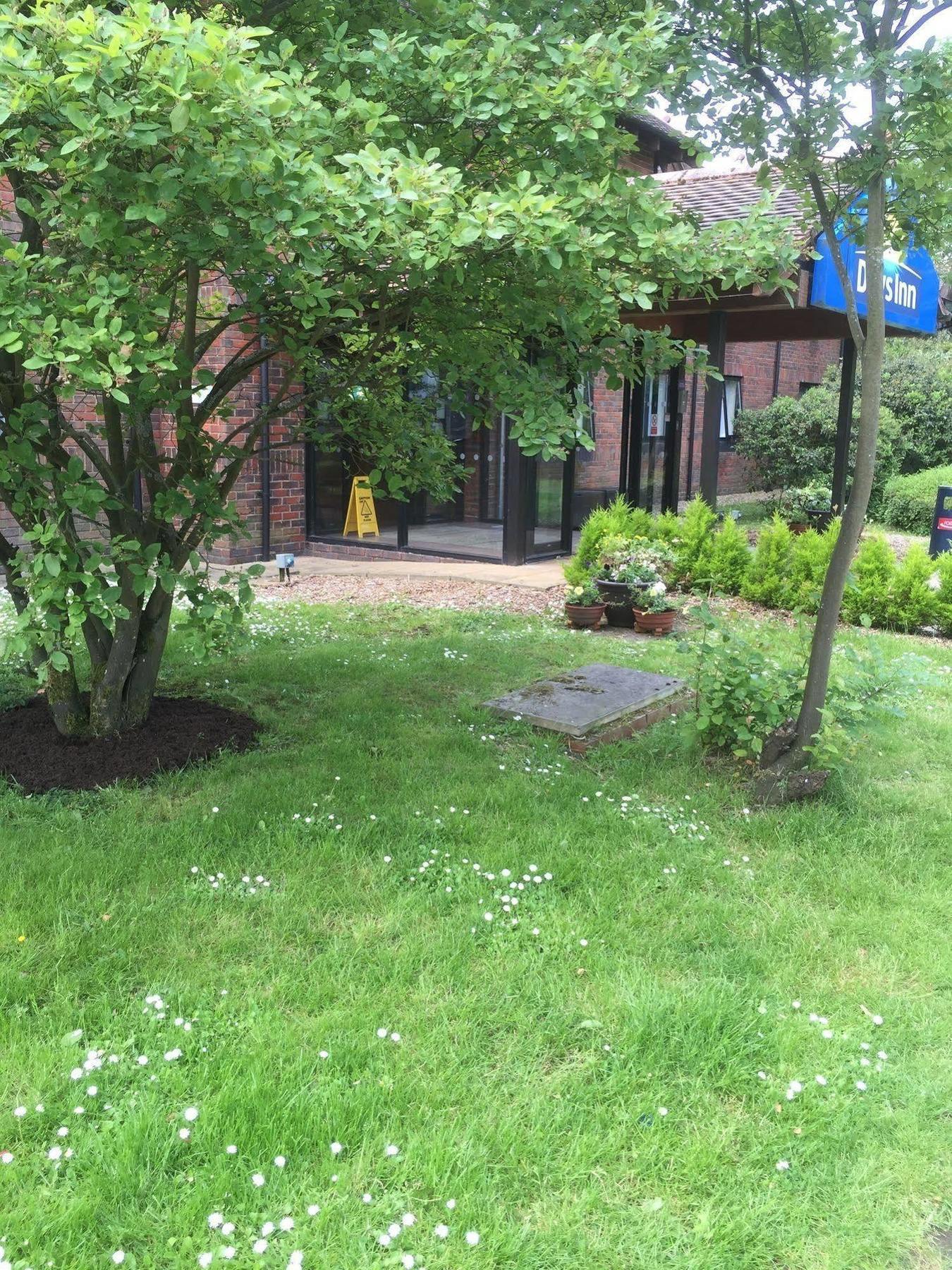 Days Inn Maidstone Eksteriør bilde
