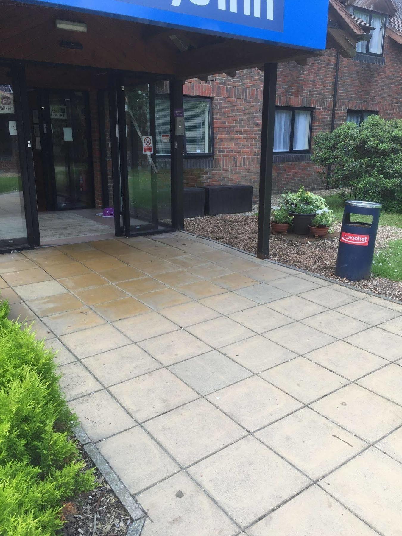Days Inn Maidstone Eksteriør bilde