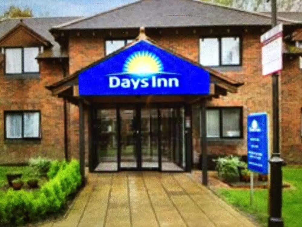 Days Inn Maidstone Eksteriør bilde